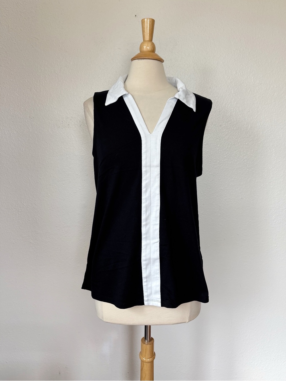 Black & White V-Neck Collared Tank Top